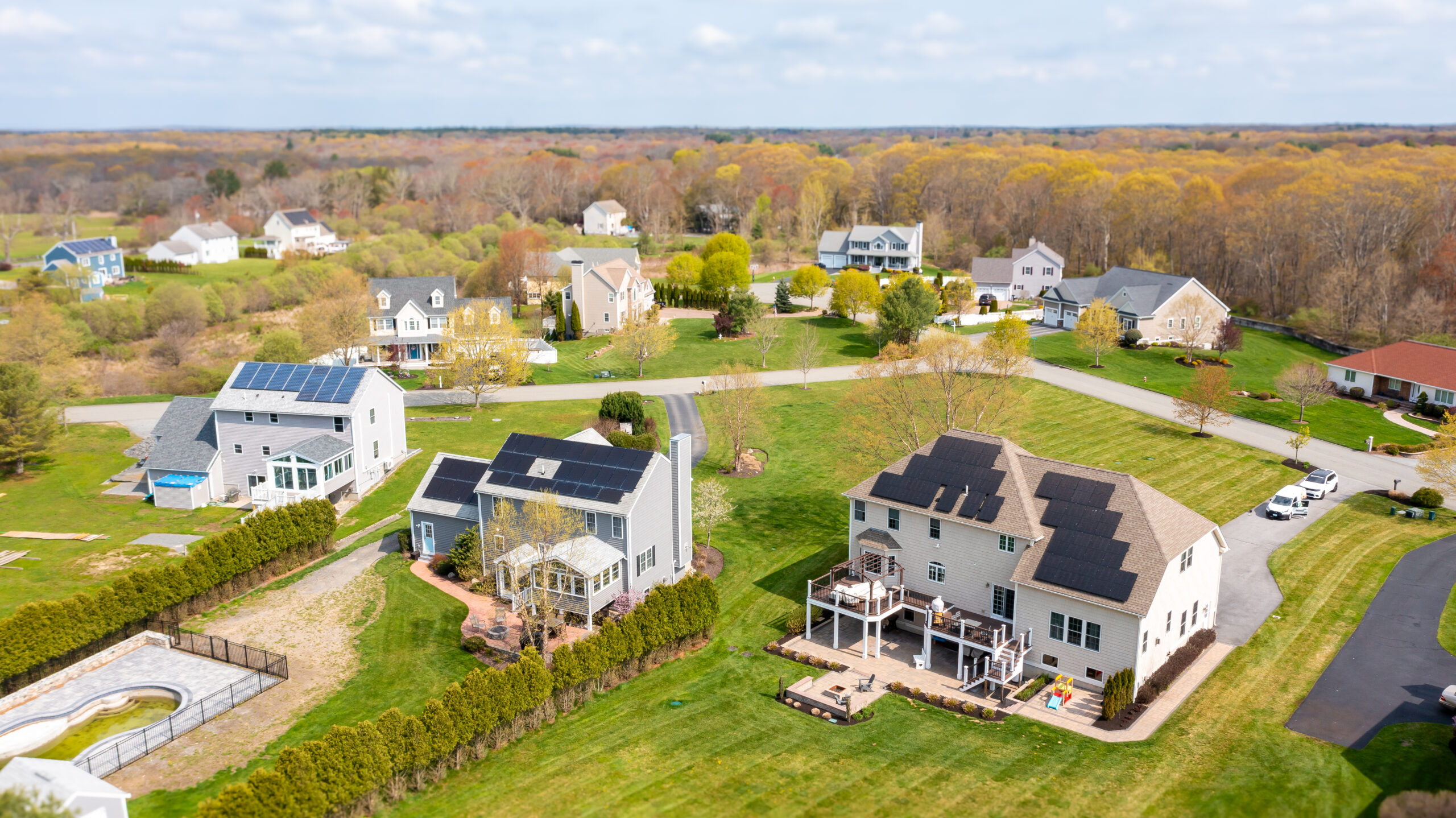 Rooftop Power local install crew at work in Rhode Island