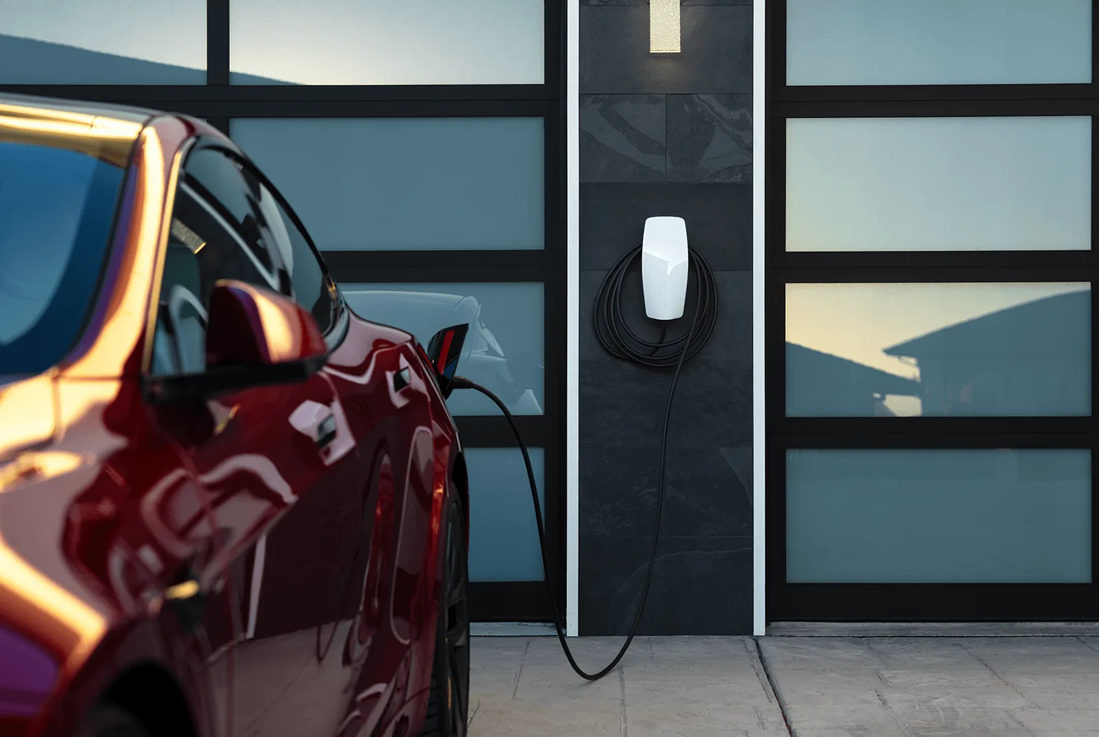 Electric vehicle charging at home with rooftop solar power